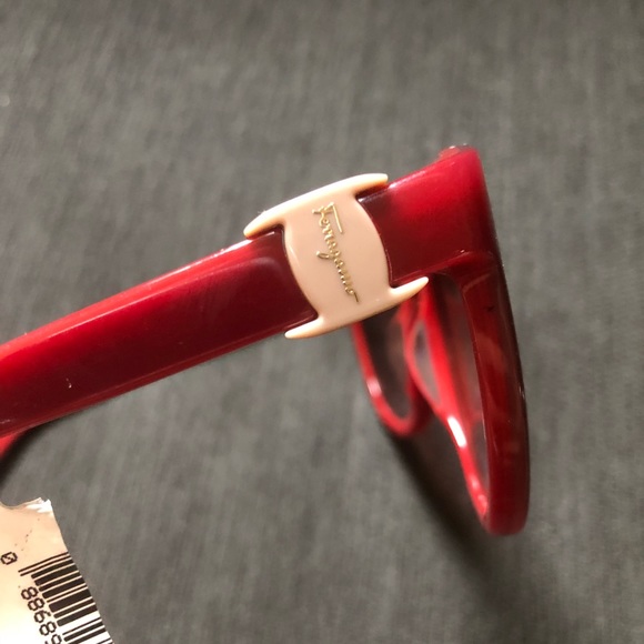 Salvatore Ferragamo Sunglasses - Picture 4 of 7